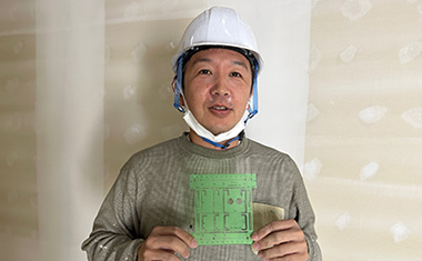 フリーハンドで書くより当然綺麗に墨付けできます。おまけに正確です。
